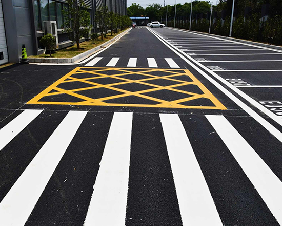 廠(chǎng)區(qū)道路劃線(xiàn)